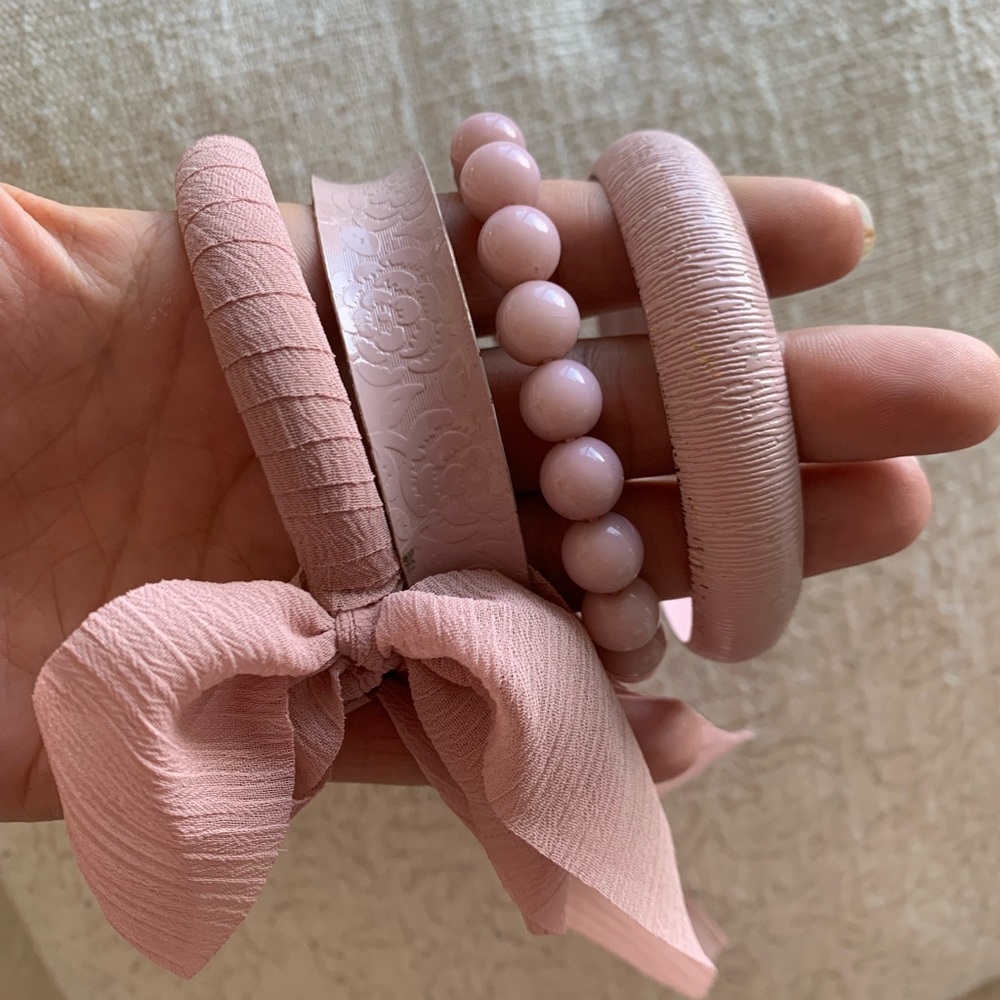 Baby pink bracelet set